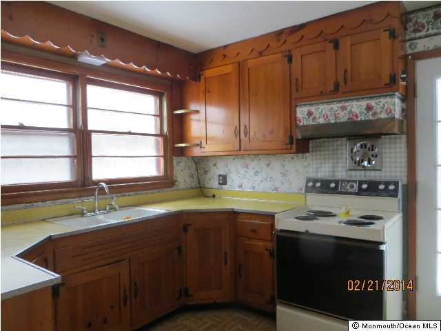 4 Maple Avenue Matawan, NJ 07747 - Photo 5 of 11 Additional Photo