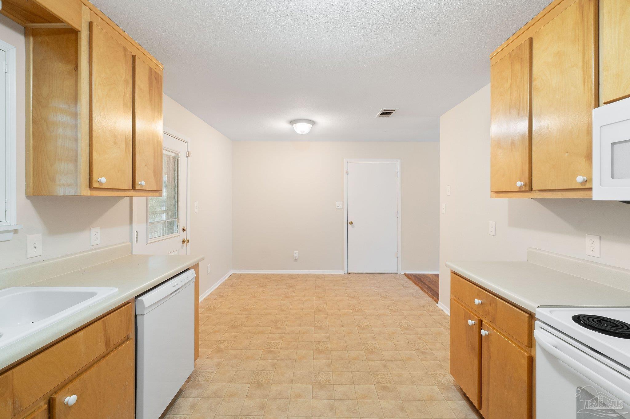 4263 Avenida San Marcus Pace, FL 32571 - Photo 15 of 34