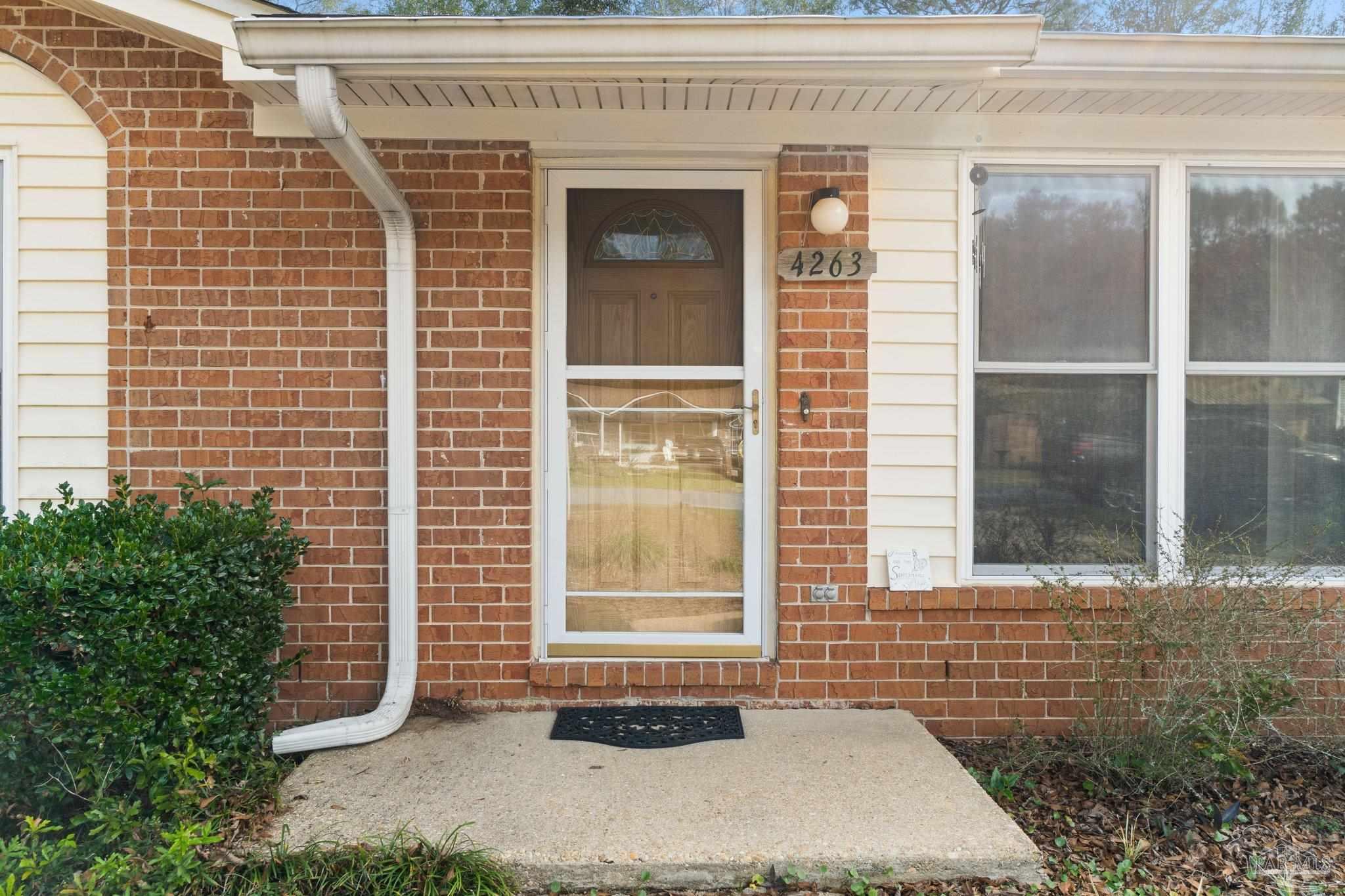 4263 Avenida San Marcus Pace, FL 32571 - Photo 4 of 34