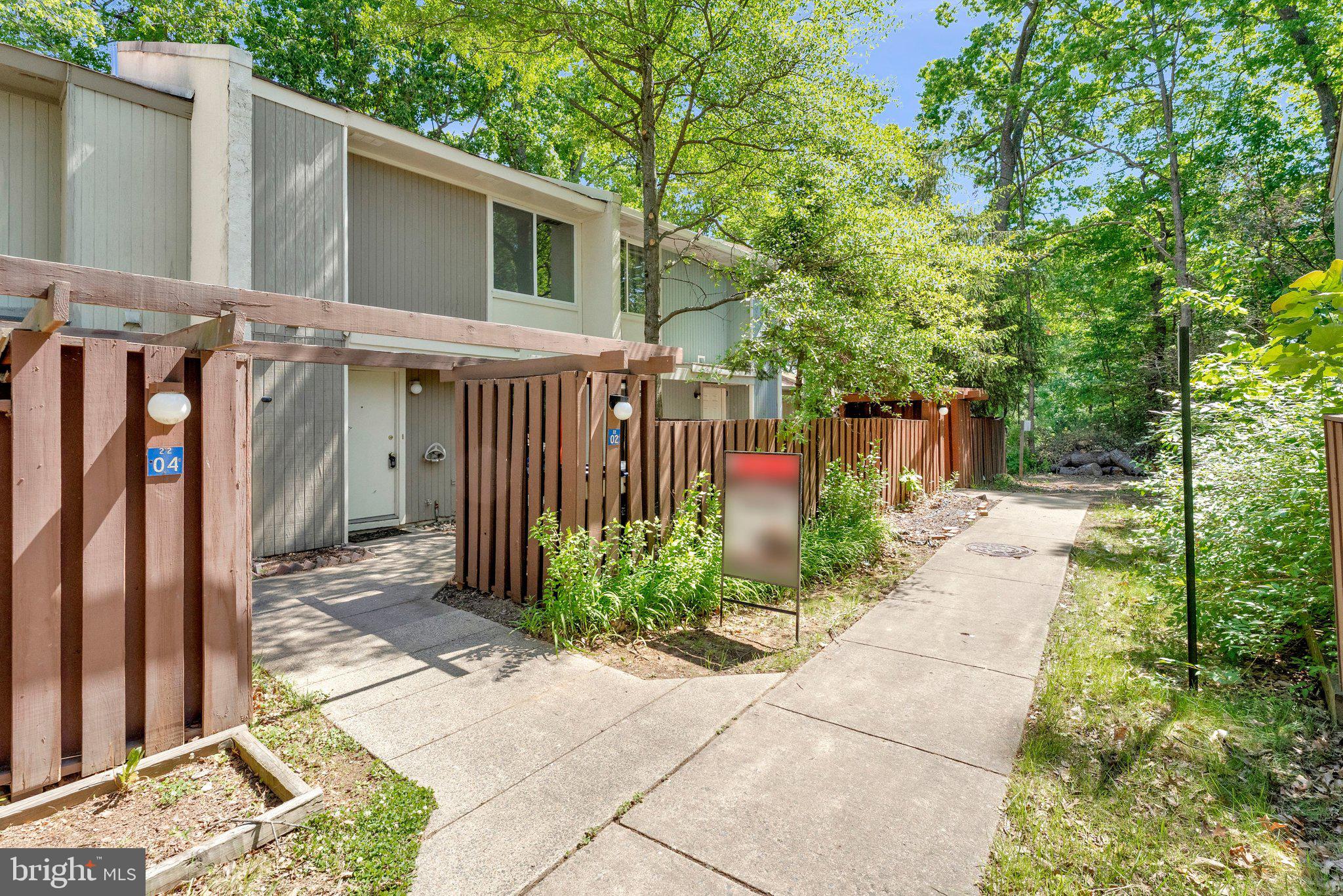 a view of a back yard of the house