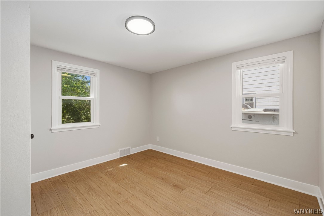 298 Lowell Road Tonawanda, NY 14217 - Photo 14 of 28
