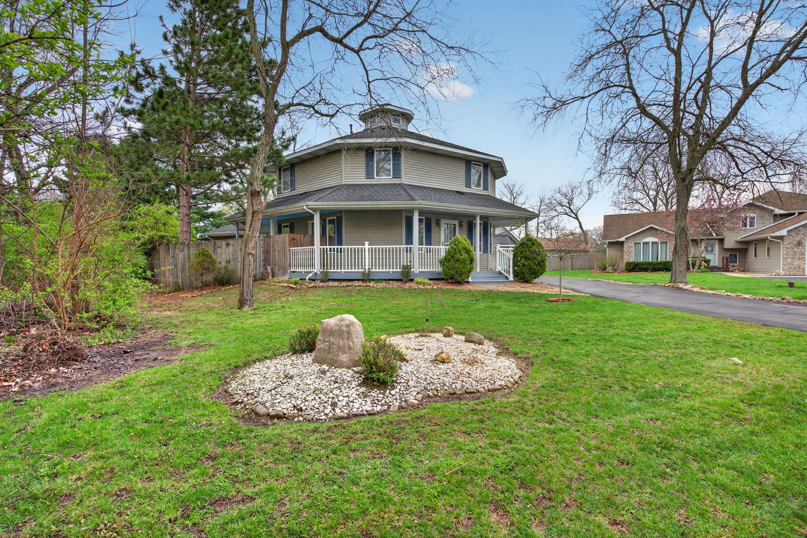 3420 Quail Court Morris, IL 60450 - Photo 2 of 53 front view of a house with a yard
