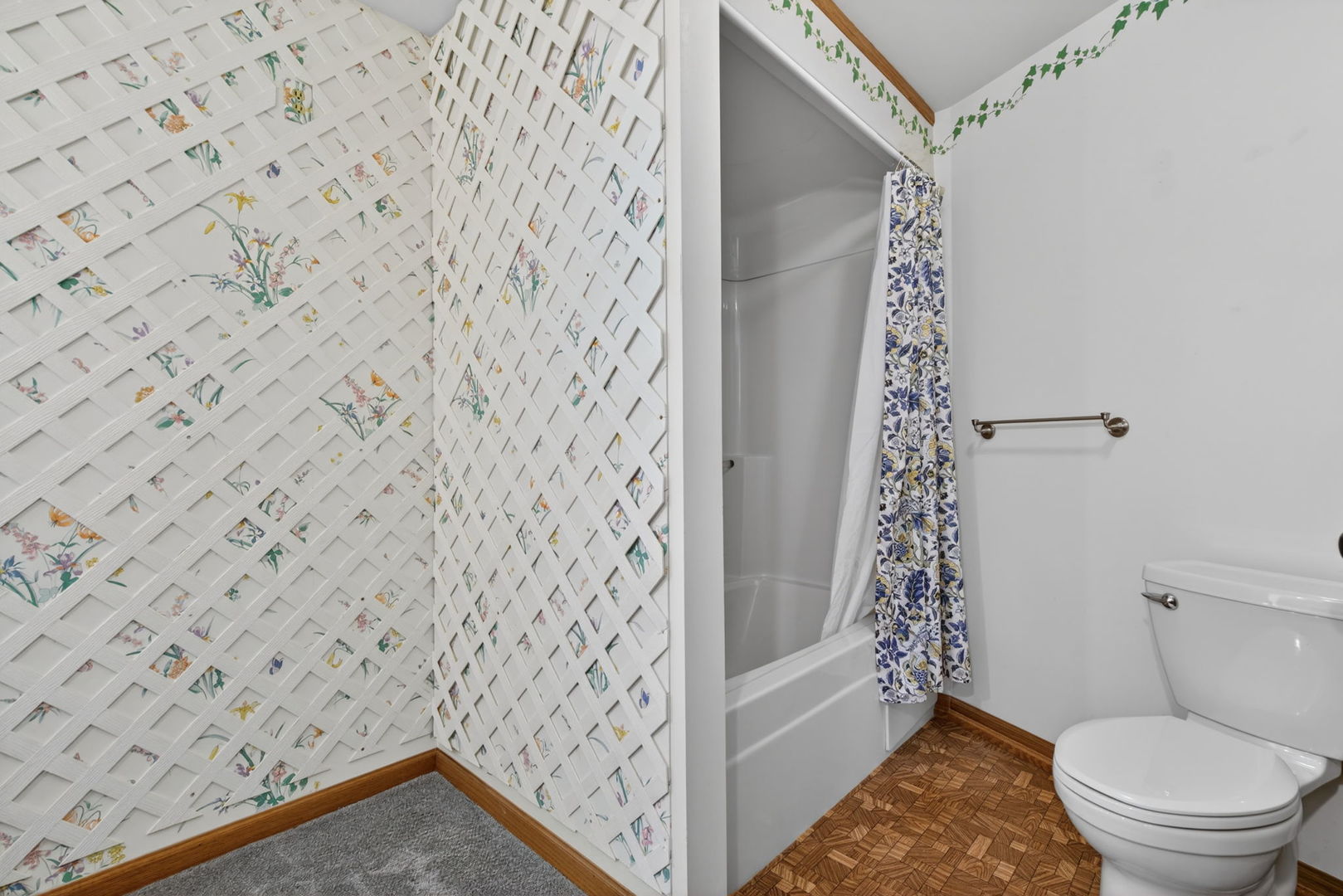 3420 Quail Court Morris, IL 60450 - Photo 30 of 53 a bathroom with a toilet and a shower curtain