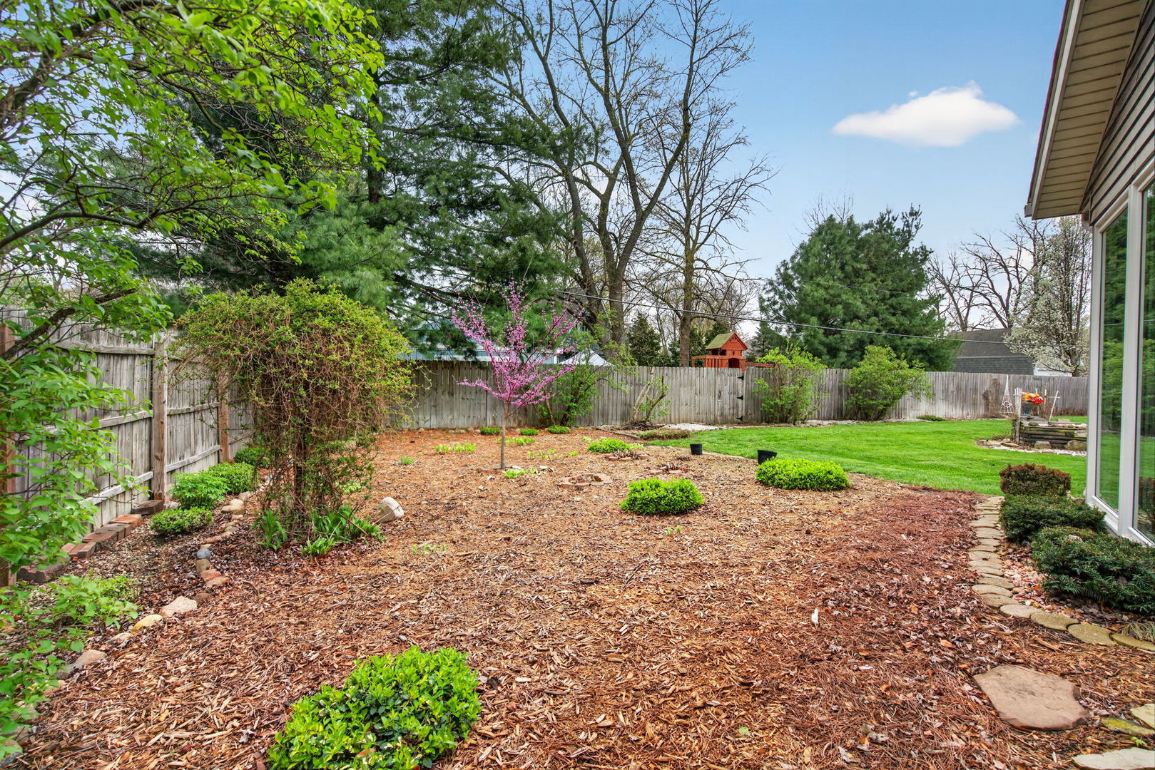 3420 Quail Court Morris, IL 60450 - Photo 40 of 53 a view of a garden with a tree in it