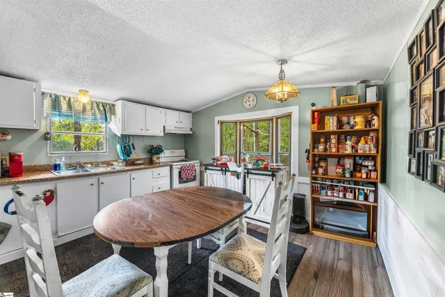 $380,000 | 725 Shelor Ferry Road, Fair Play, SC 29643