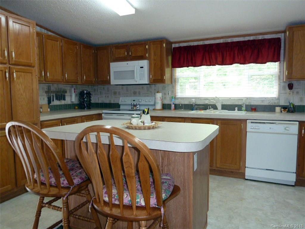 46 Looney Powell Road Rosman, NC 28772 - Photo 8 of 32 Gallery Image 8