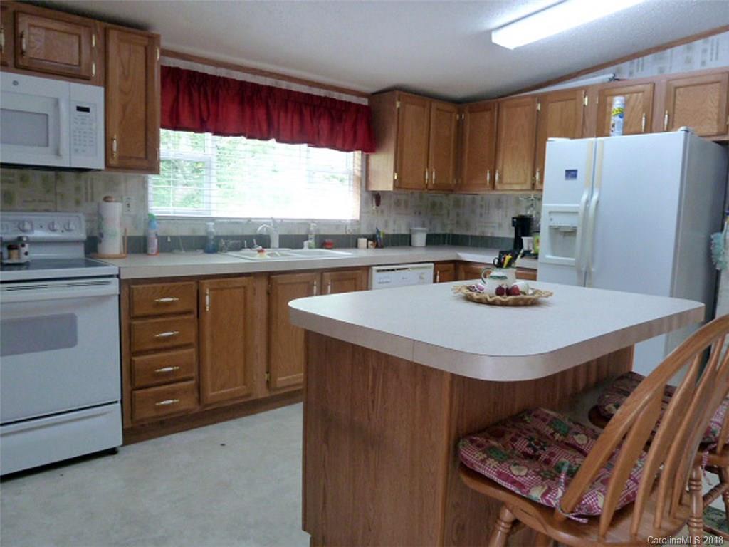 46 Looney Powell Road Rosman, NC 28772 - Photo 9 of 32 Gallery Image 9