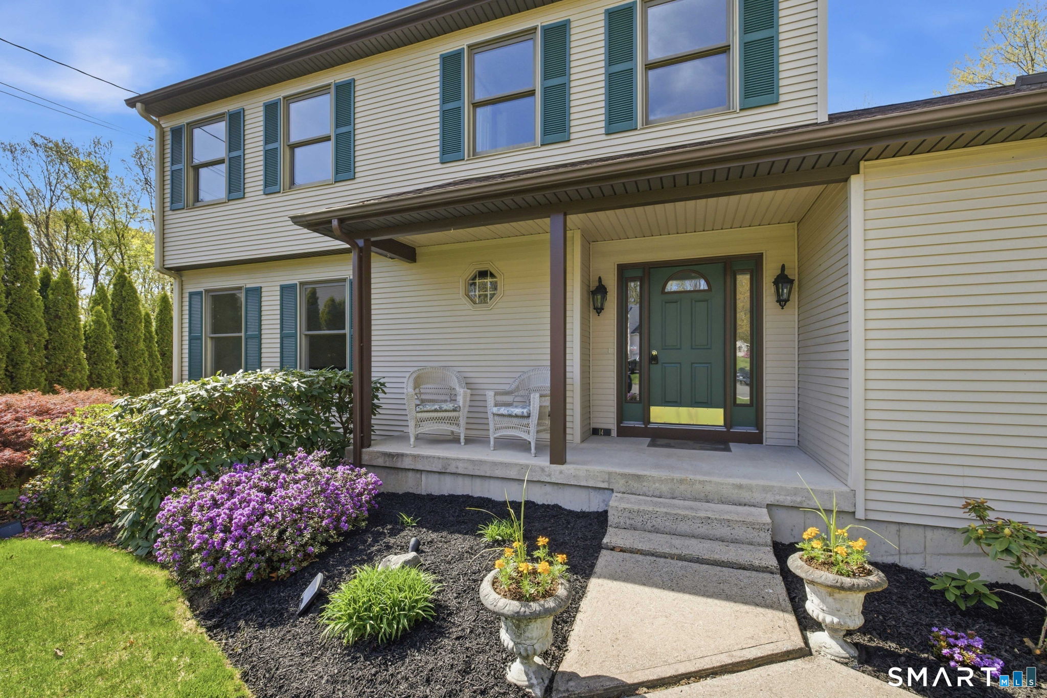 14 Deer Park Road Bristol, CT 06010 - Photo 2 of 20