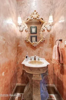 $1,375,000 | 107 Western Lane, Lafayette, LA 70507