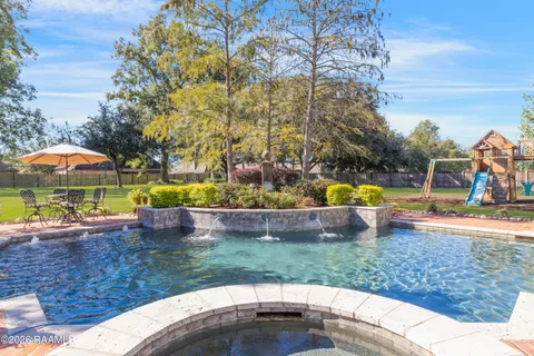 $1,375,000 | 107 Western Lane, Lafayette, LA 70507