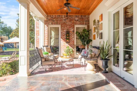 $1,375,000 | 107 Western Lane, Lafayette, LA 70507
