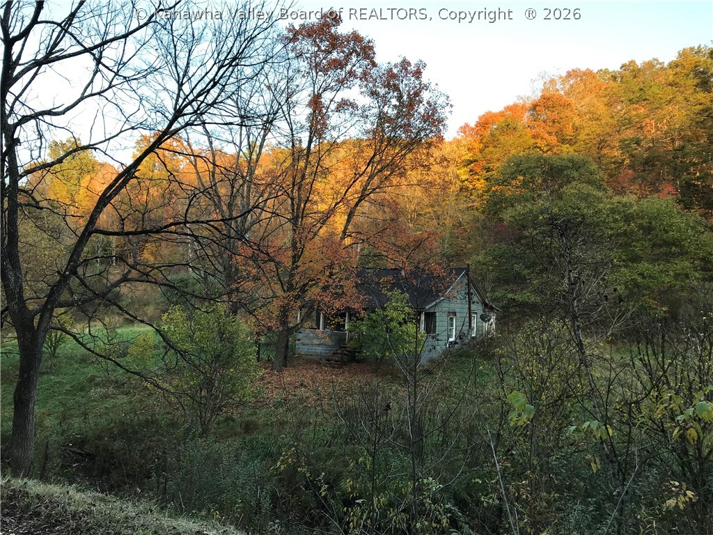 696 Belgrove Road Kenna, WV 25248 - Photo 3 of 6 Gallery Image 3