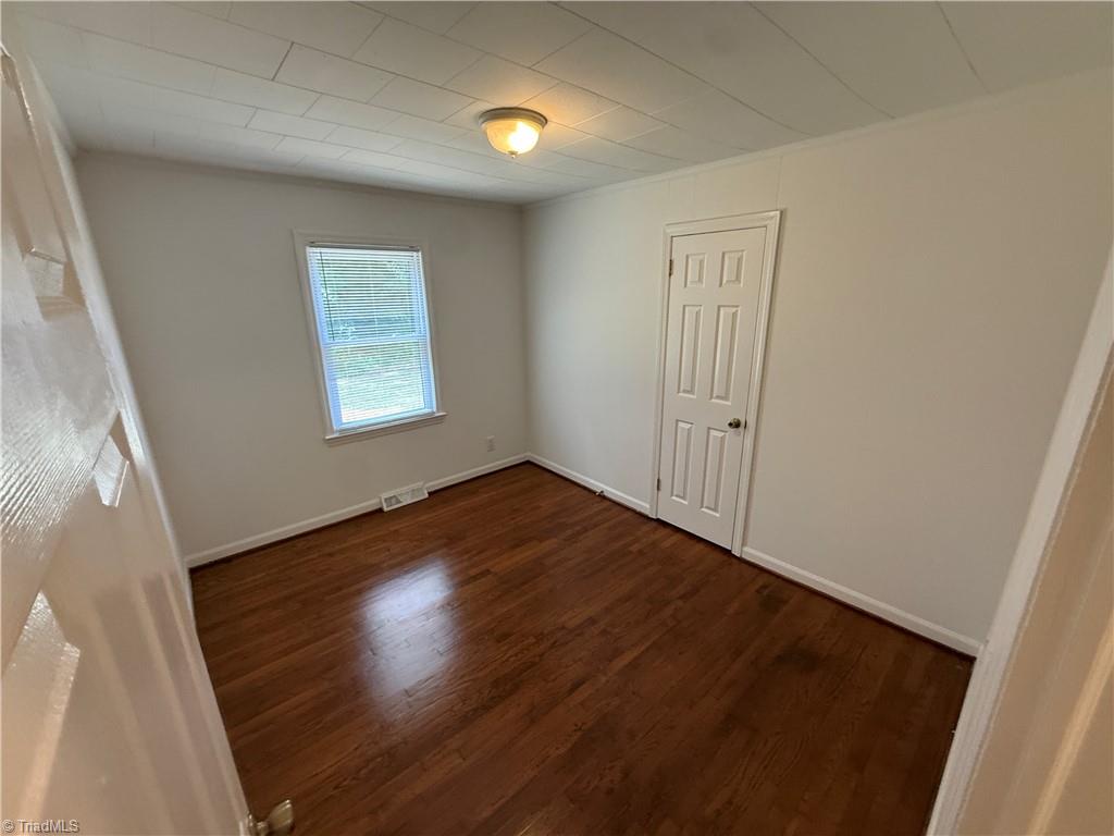 1102 Oak Grove Road Southwest Winston-Salem, NC 27103 - Photo 6 of 11