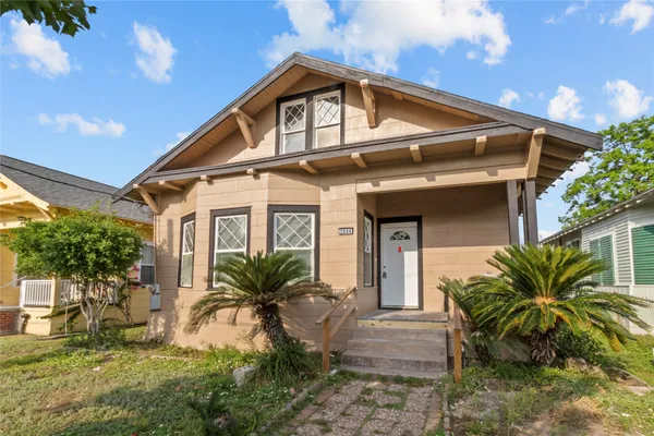 $2,500 | 2006 31st Street, Galveston, TX 77550