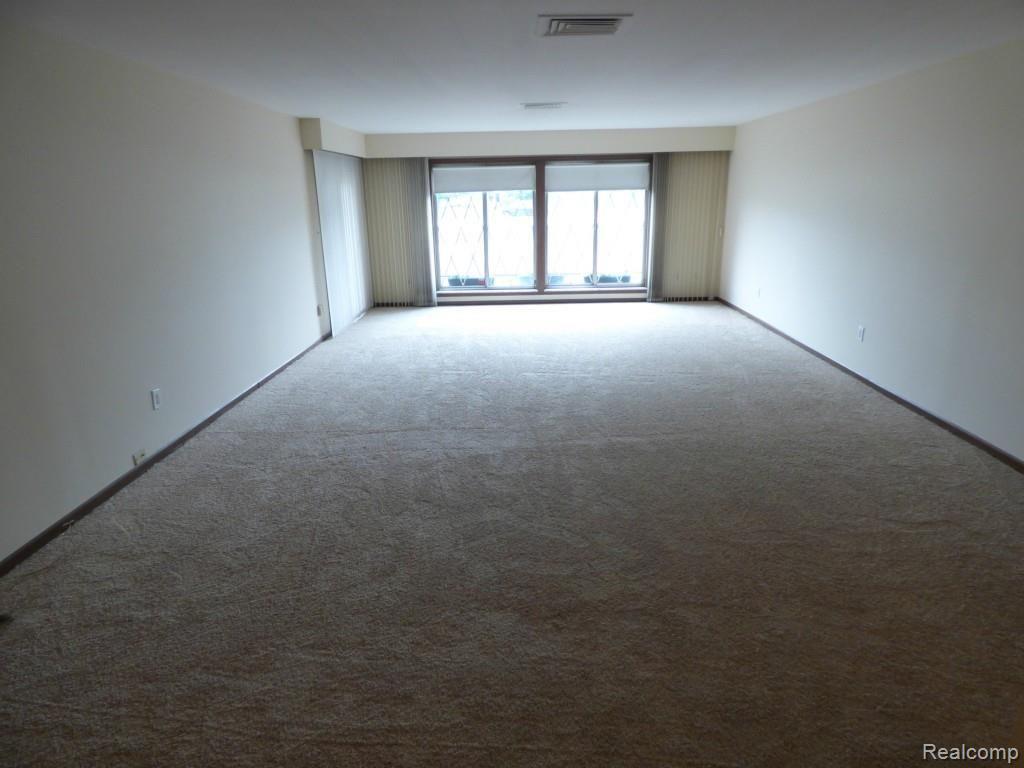 25720 Southfield Road, Unit 102 Southfield, MI 48075 - Photo 20 of 39