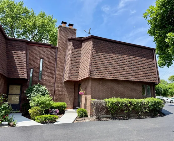 $429,900 | 414 South Dee Road, Park Ridge, IL 60068