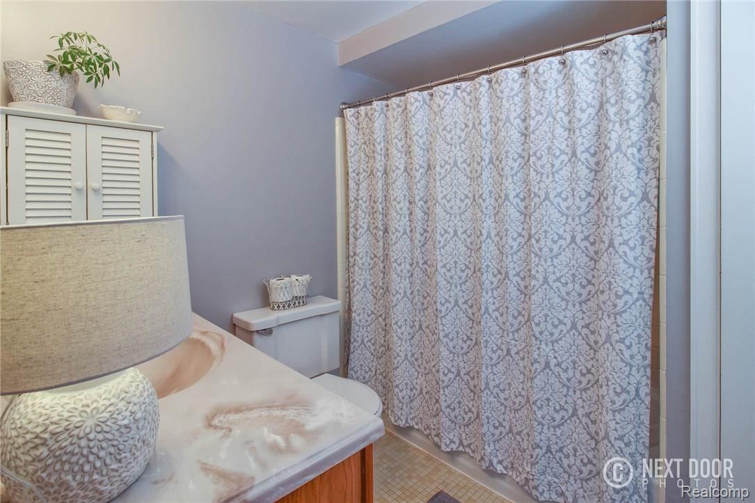 5075 Greenfield Road Brighton, MI 48114 - Photo 17 of 43 IMG_7376Blended.jpg