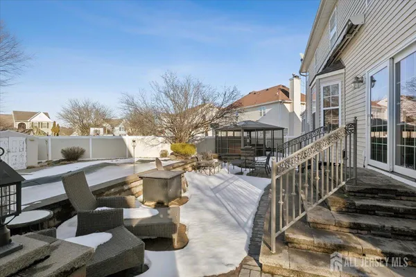 $965,000 | 15 Congress Lane, South River, NJ 08882