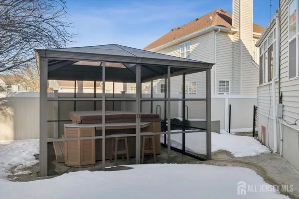 $965,000 | 15 Congress Lane, South River, NJ 08882