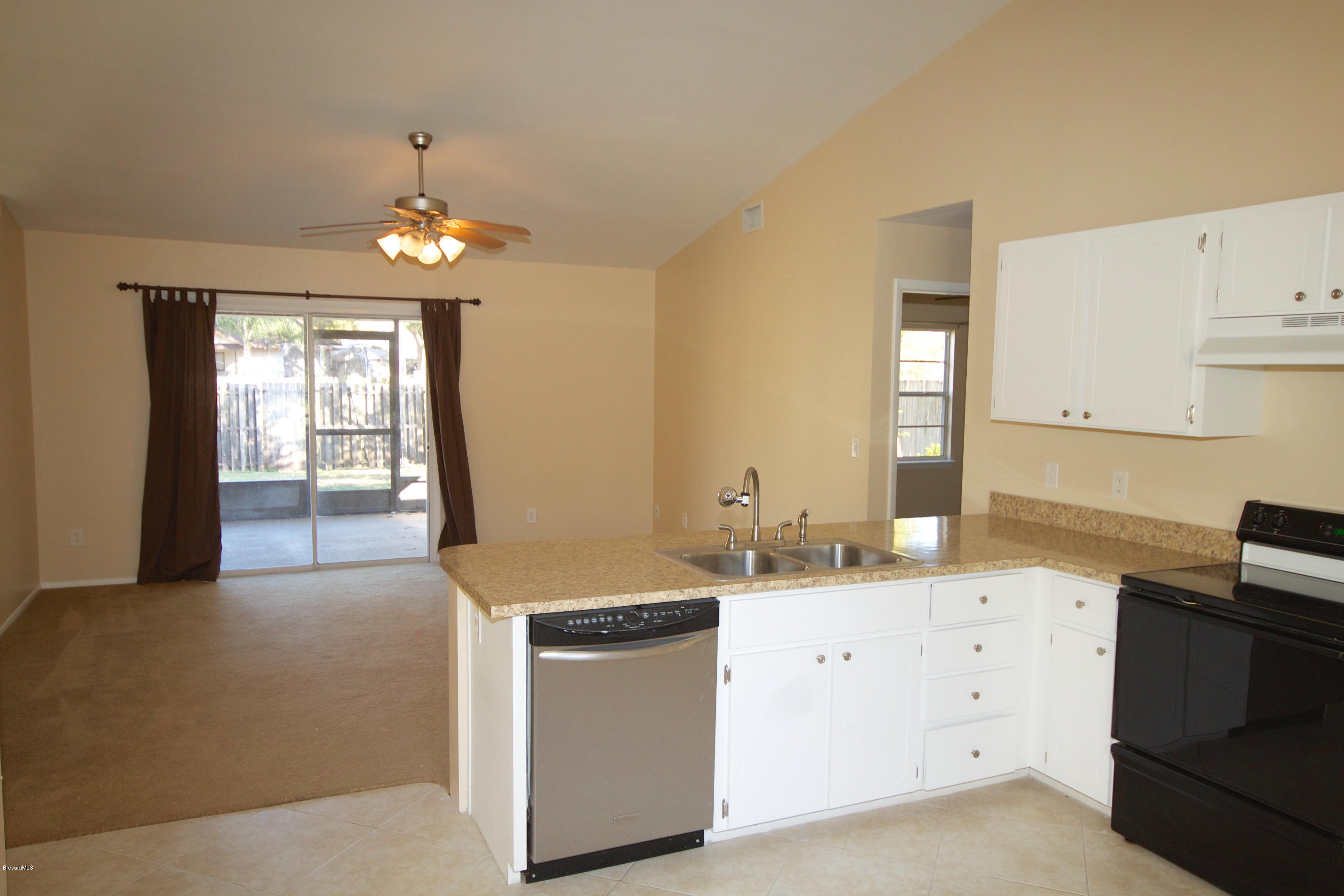 6469 Hudson Road Cocoa, FL 32927 - Photo 1 of 10 Kitchen