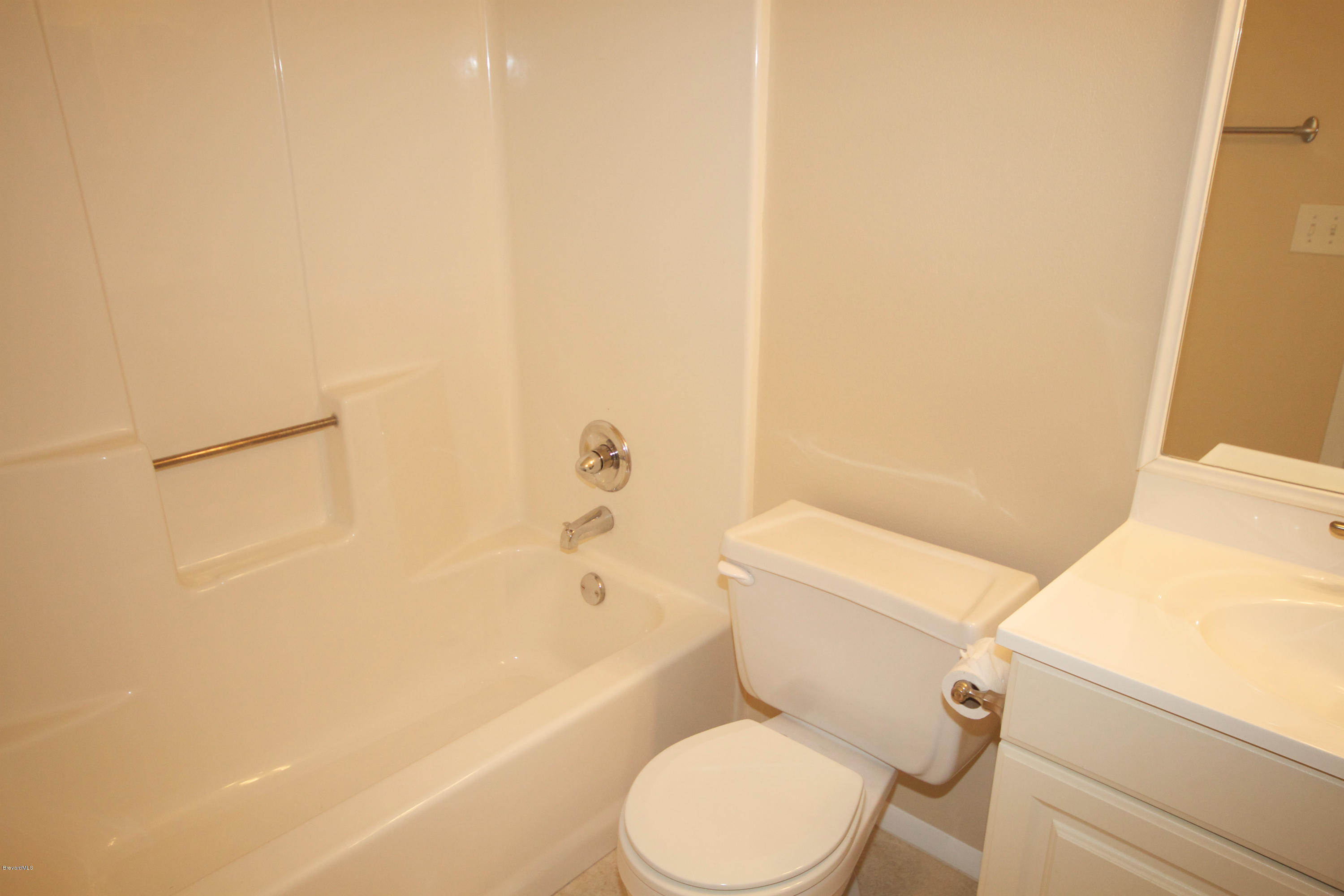 6469 Hudson Road Cocoa, FL 32927 - Photo 10 of 10 Guest Bathroom