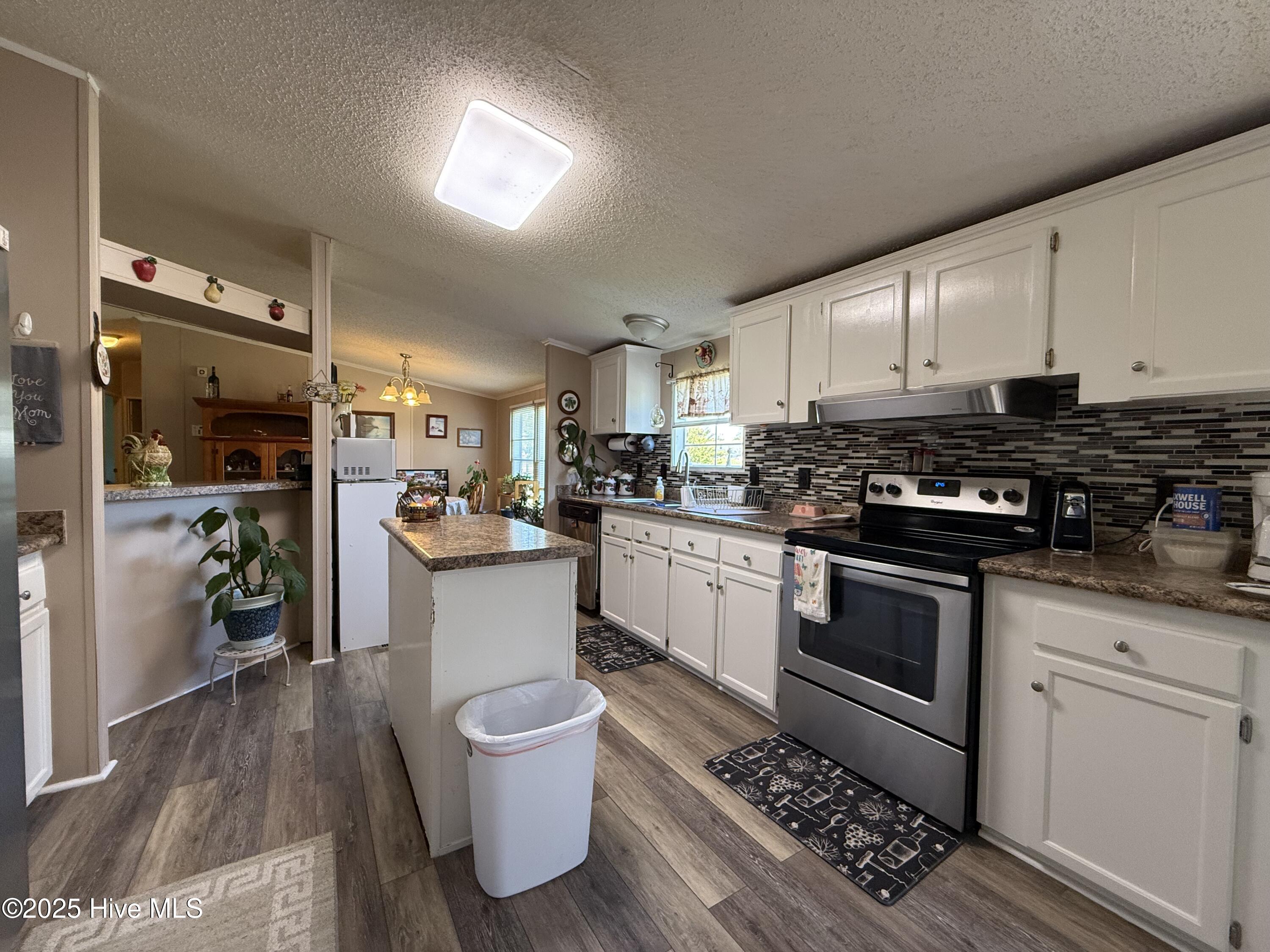 274 Norris Road Swansboro, NC 28584 - Photo 28 of 58 Kitchen