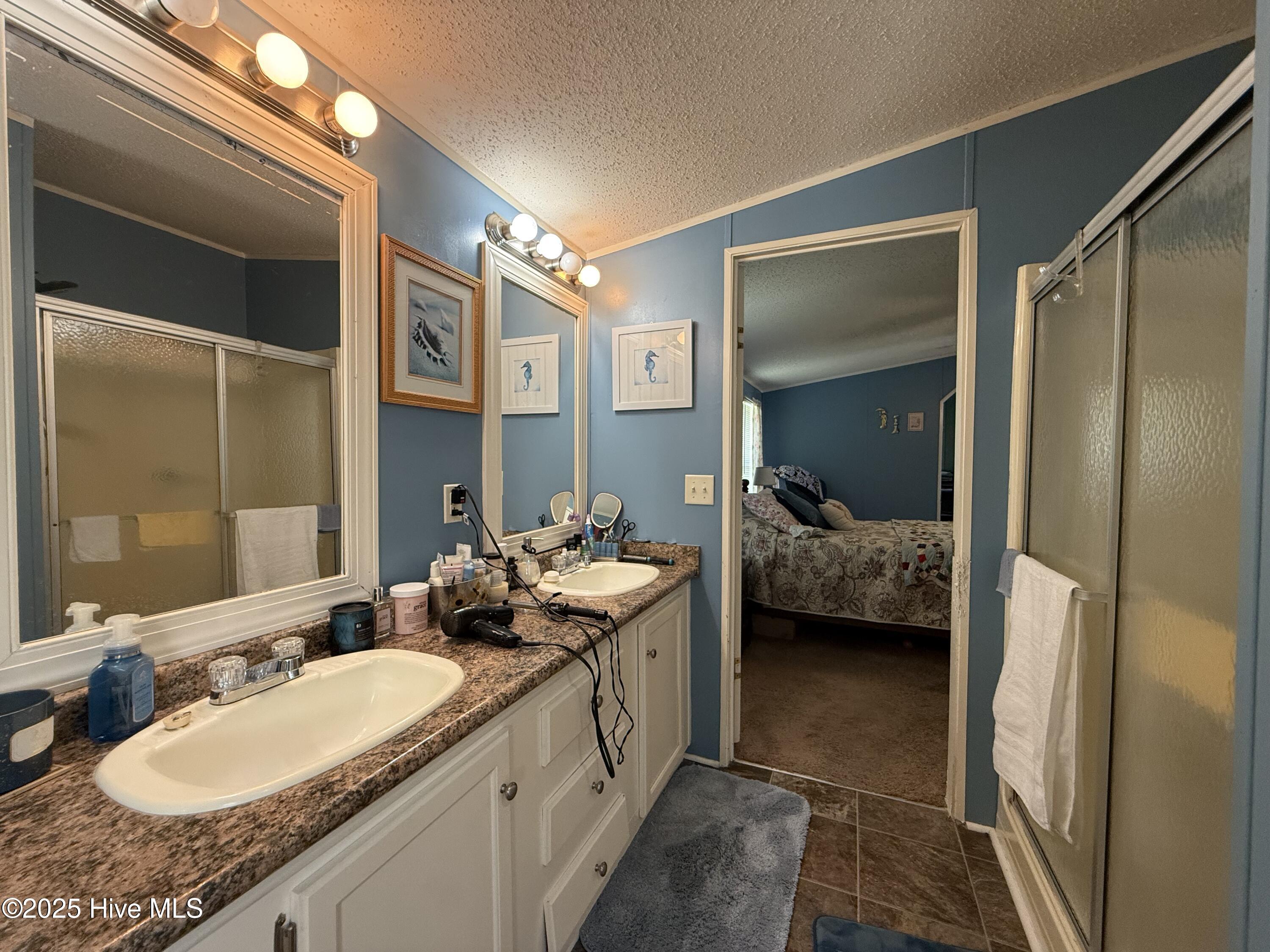 274 Norris Road Swansboro, NC 28584 - Photo 53 of 58 Master Bathroom