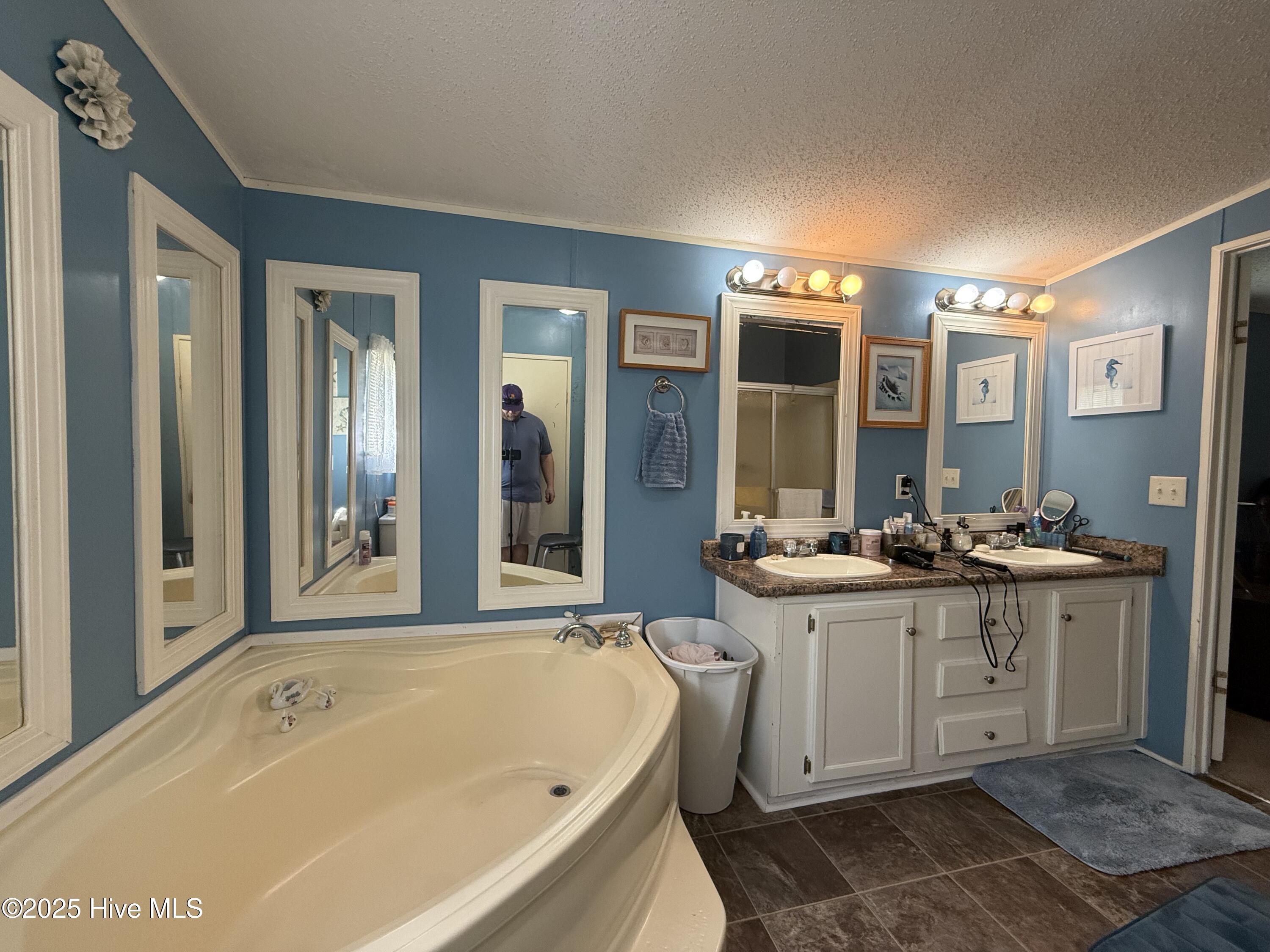 274 Norris Road Swansboro, NC 28584 - Photo 54 of 58 Master Bathroom
