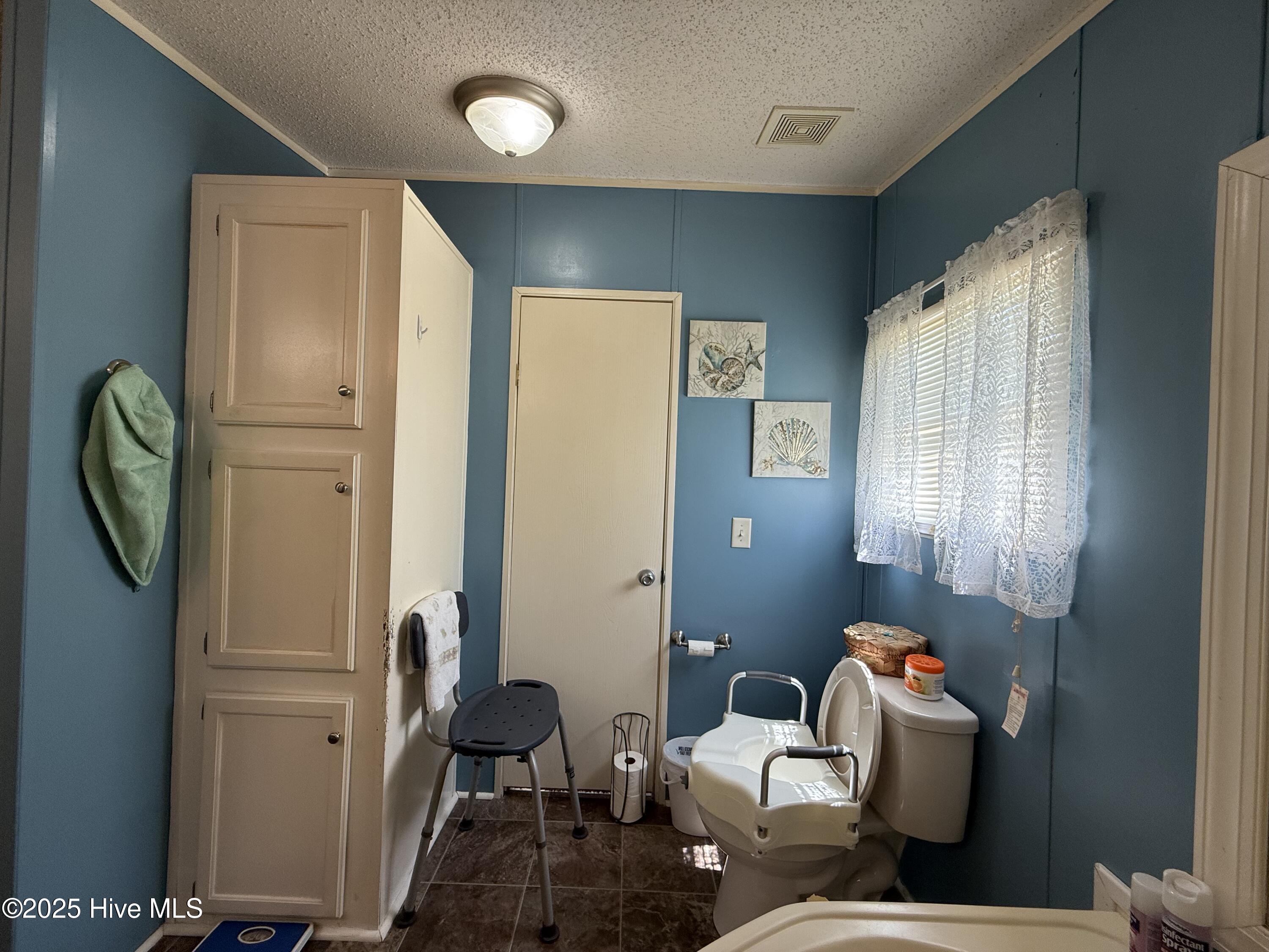 274 Norris Road Swansboro, NC 28584 - Photo 55 of 58 Master Bathroom