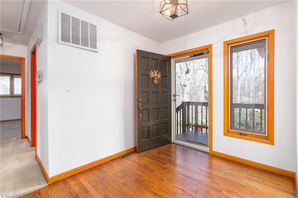 3621 Gramercy Road Greensboro, NC 27410 - Photo 5 of 45 Gallery Image 5