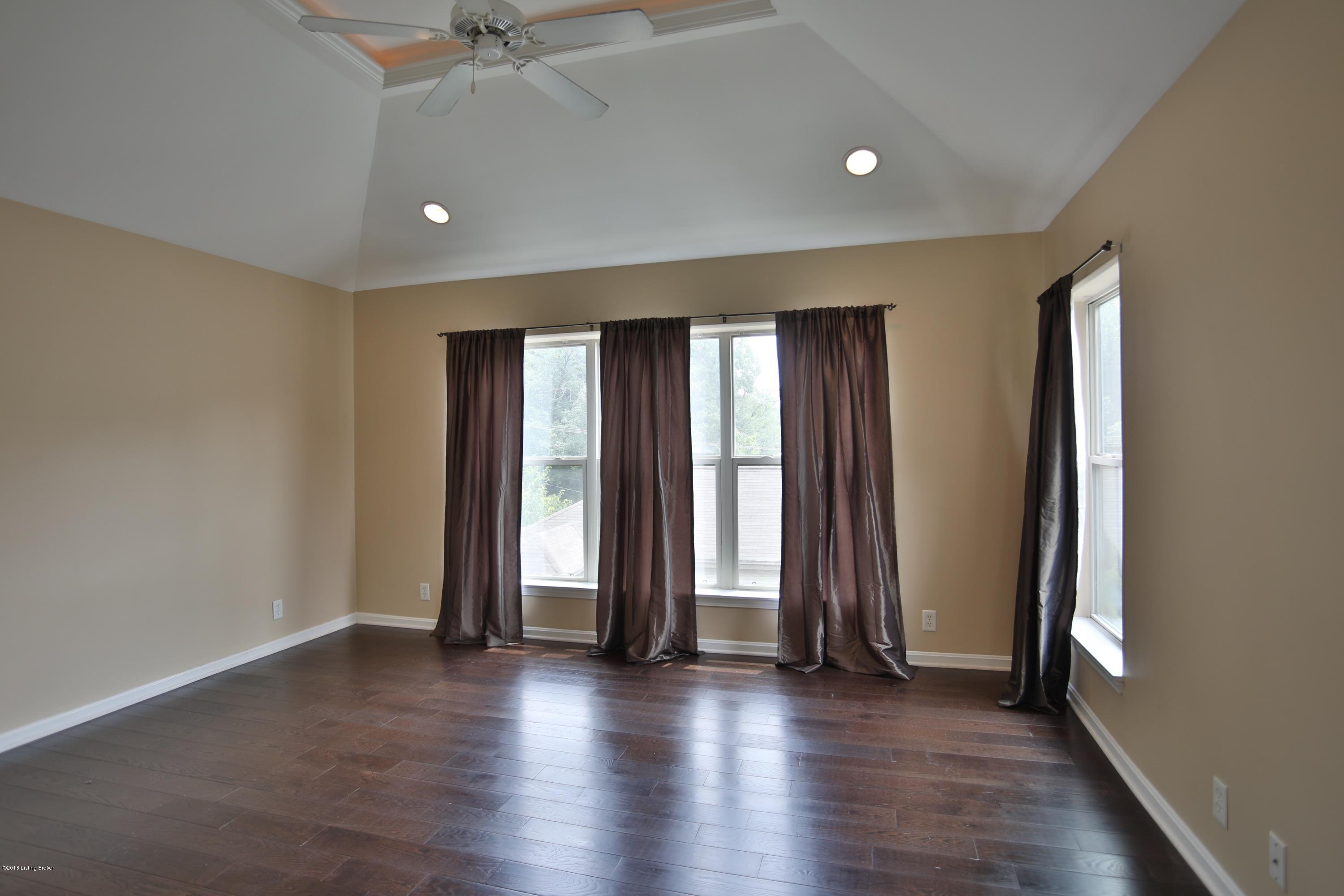 353 Kenilworth Road Louisville, KY 40206 - Photo 8 of 15 5