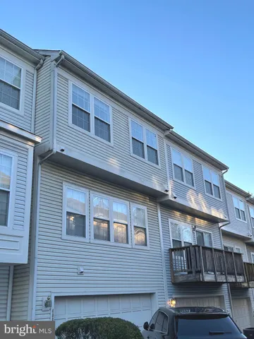 $2,950 | 4080 Fountainside Lane, Fairfax, VA 22030