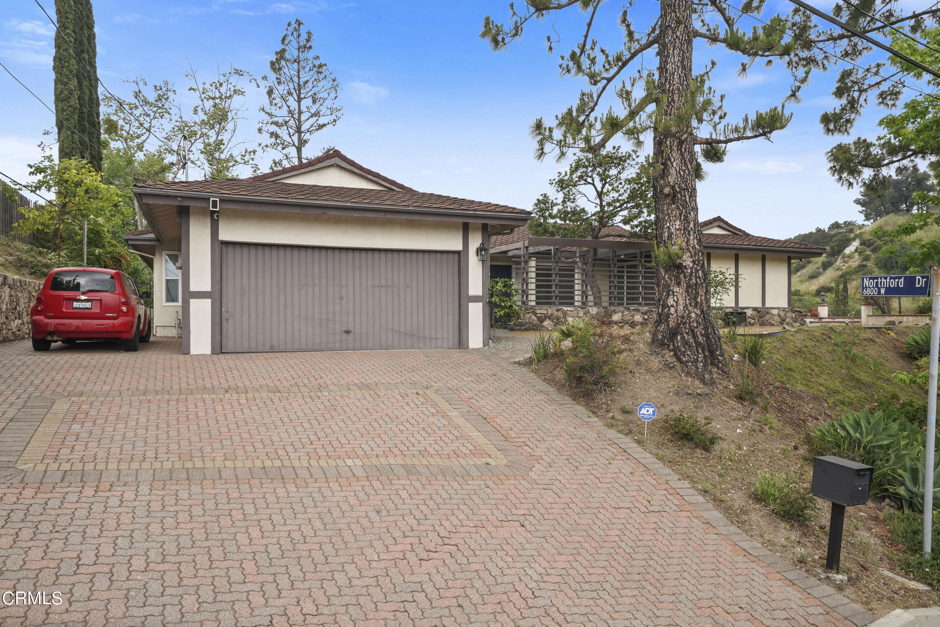 9509 Crystal View Drive Tujunga, CA 91042 - Photo 39 of 39 DSC09823