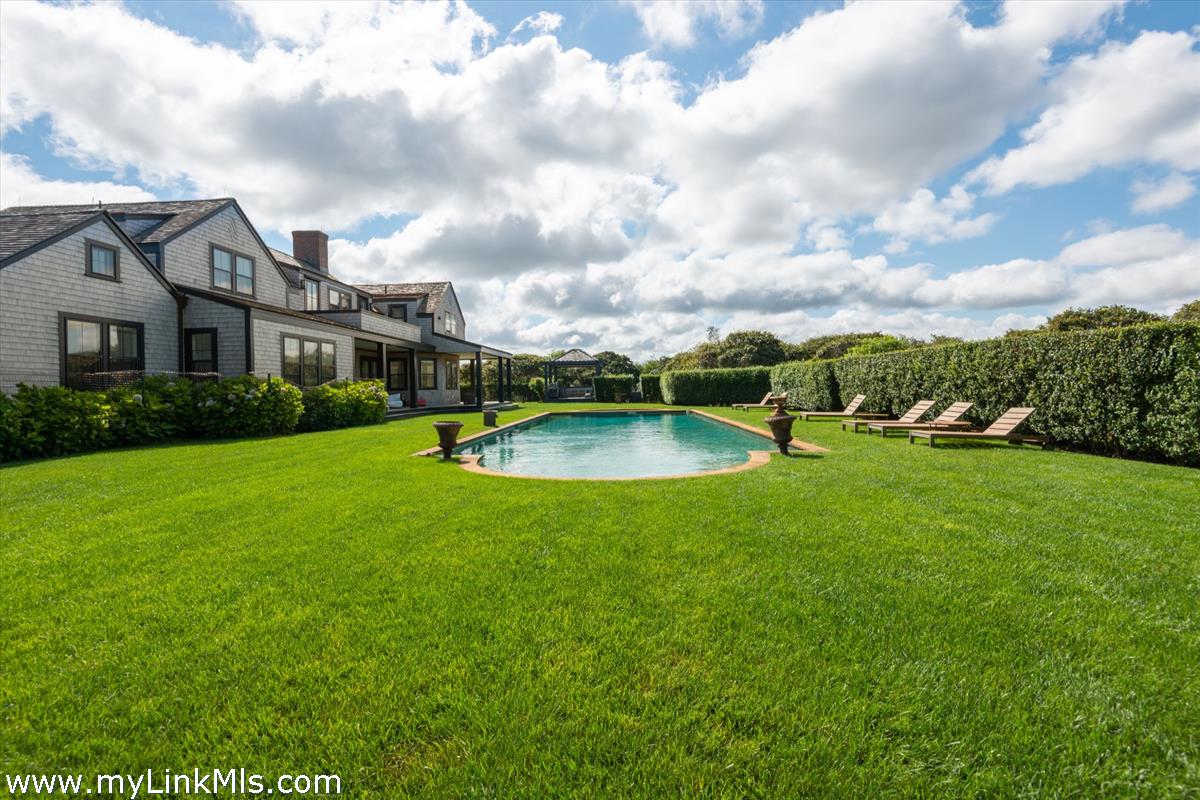 105 Low Beach Road Nantucket, MA 02554 - Photo 33 of 45