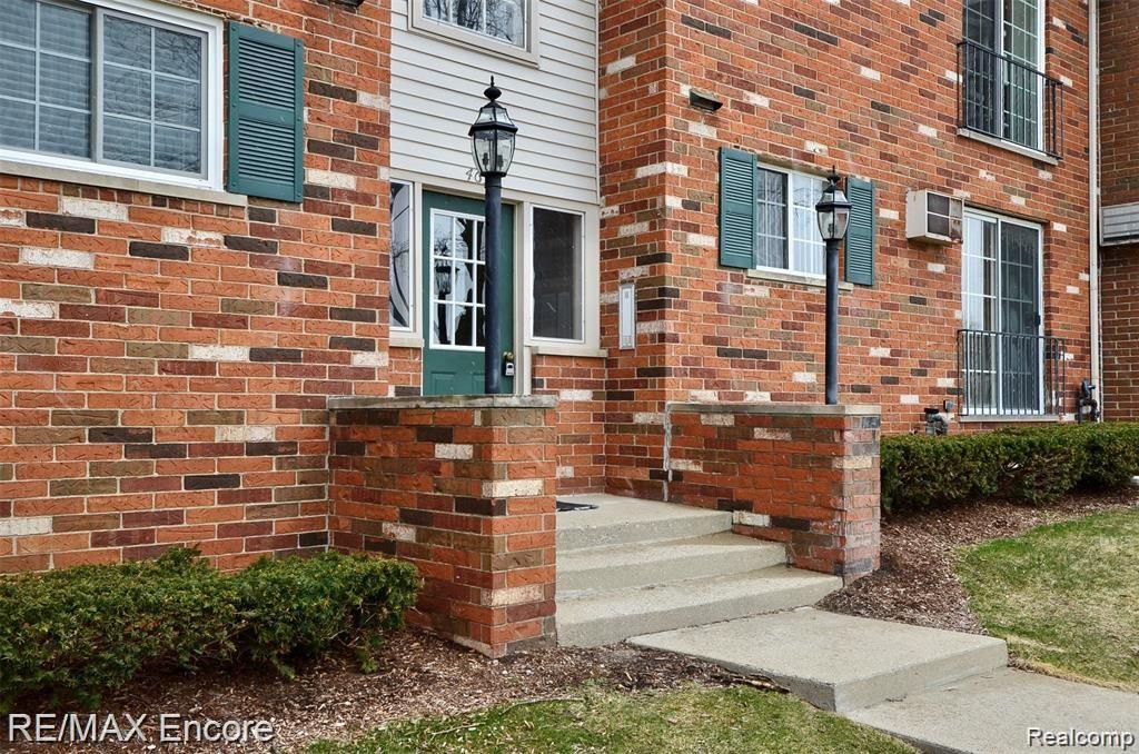 465 Miller Avenue, Unit 106 Rochester, MI 48307 - Photo 2 of 46 4A009F11-9CA6-448A-A73C-F2CC4A4CB4D1_1_201_a.jpeg