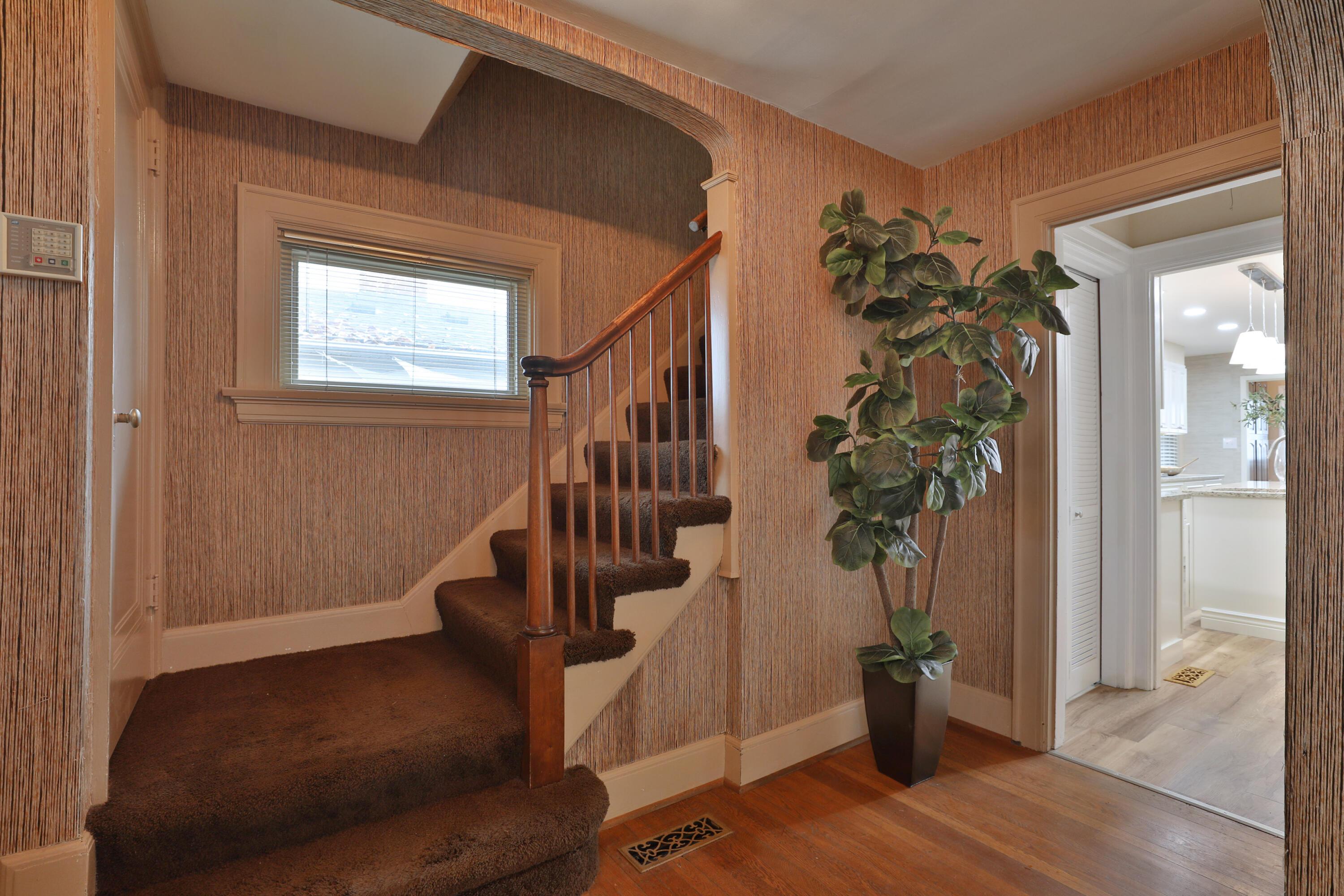 92 North Ardmore Road Bexley, OH 43209 - Photo 25 of 54 Hardwood floors under carpet