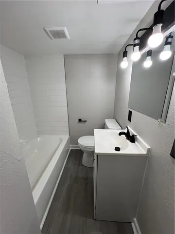 $185,000 | 572 South Crescent Avenue, Independence, MO 64053