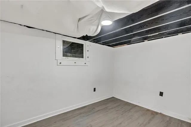 $185,000 | 572 South Crescent Avenue, Independence, MO 64053