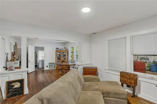 $185,000 | 572 South Crescent Avenue, Independence, MO 64053