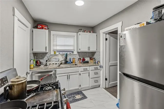 $185,000 | 572 South Crescent Avenue, Independence, MO 64053