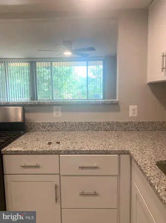 $1,750 | 5353 Columbia Pike, Unit 606, Arlington, VA 22204