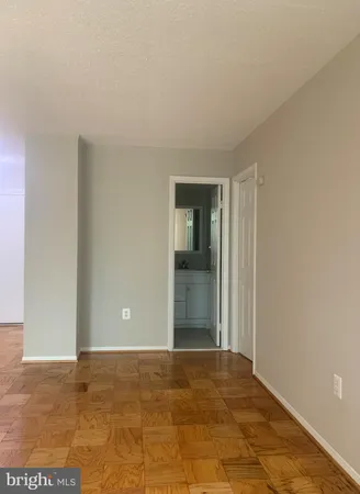 $1,750 | 5353 Columbia Pike, Unit 606, Arlington, VA 22204