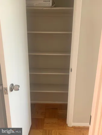 $1,750 | 5353 Columbia Pike, Unit 606, Arlington, VA 22204