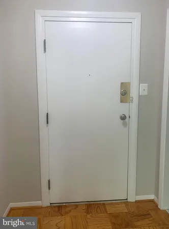 $1,750 | 5353 Columbia Pike, Unit 606, Arlington, VA 22204