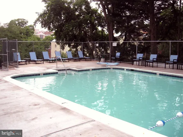 $1,750 | 5353 Columbia Pike, Unit 606, Arlington, VA 22204