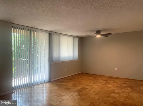 $1,750 | 5353 Columbia Pike, Unit 606, Arlington, VA 22204