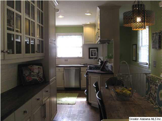 3553 Victoria Road Mountain Brook, AL 35223 - Photo 6 of 32