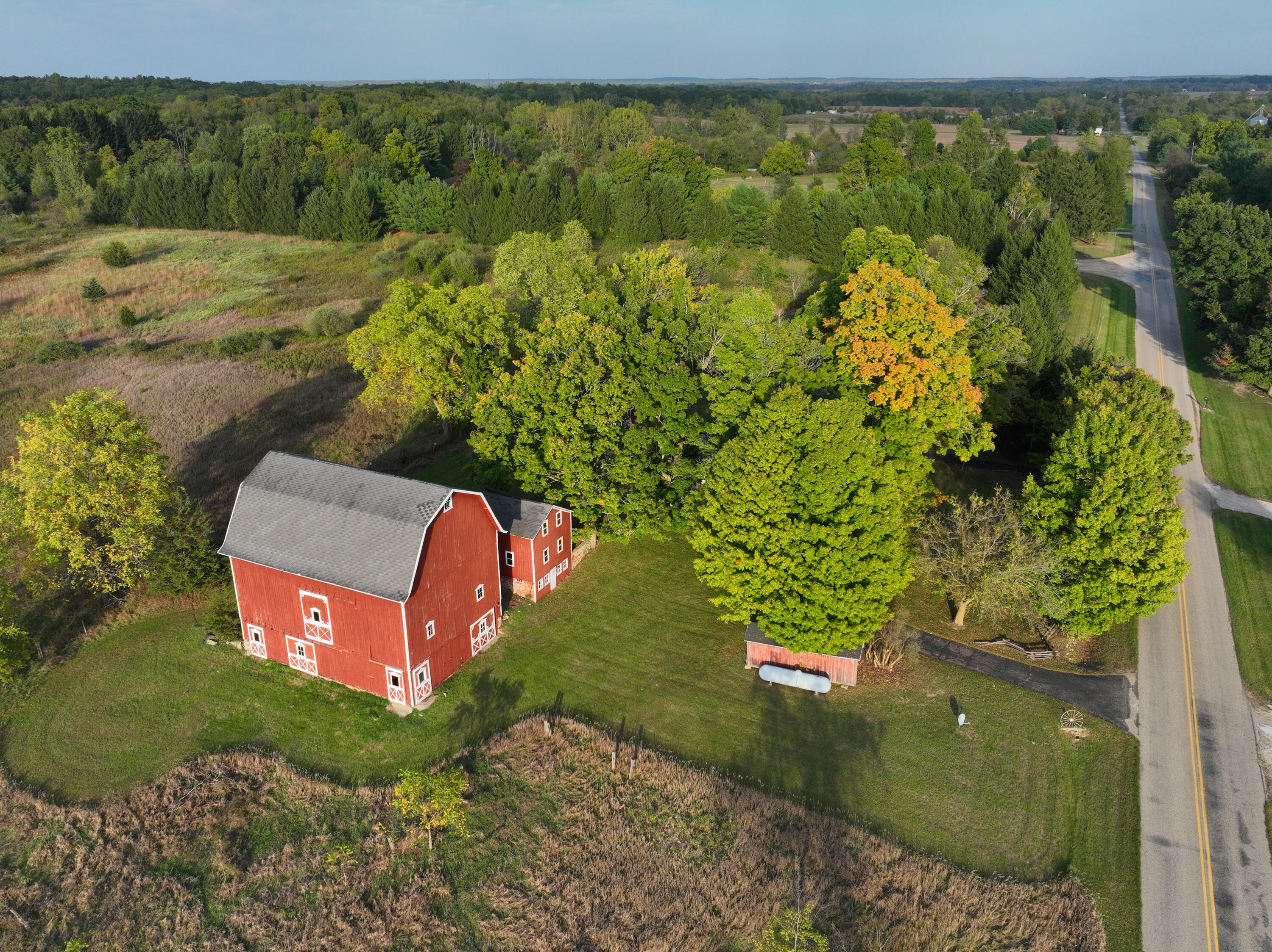 12900 Beecher Road Hudson, MI 49247 - Photo 10 of 89 DJI_20241003165748_0012_V
