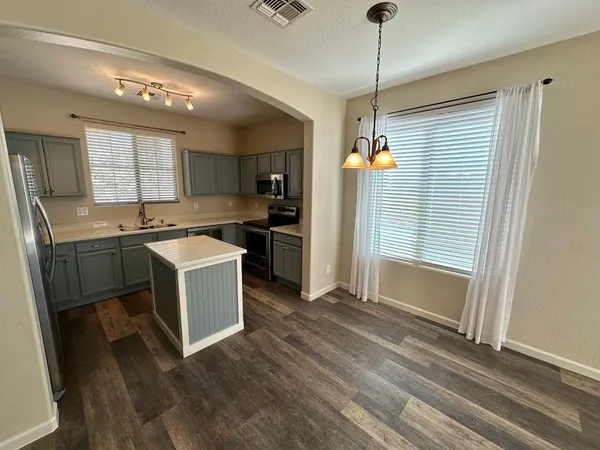 $2,200 | 1912 East Loma Vista Street, Gilbert, AZ 85295