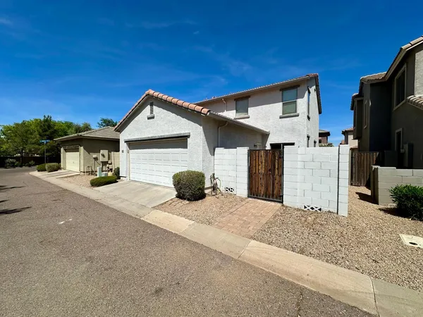 $2,200 | 1912 East Loma Vista Street, Gilbert, AZ 85295